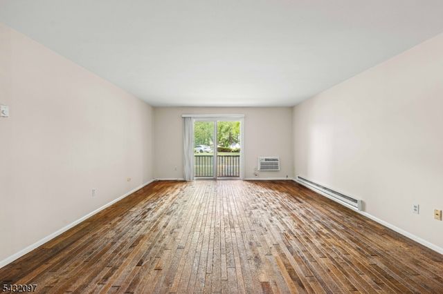 806 Eves Dr 3G, Hillsborough Twp., NJ 08844