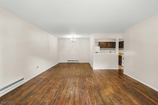 806 Eves Dr 3G, Hillsborough Twp., NJ 08844