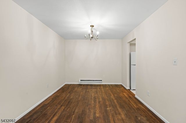 806 Eves Dr 3G, Hillsborough Twp., NJ 08844
