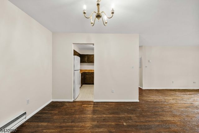 806 Eves Dr 3G, Hillsborough Twp., NJ 08844