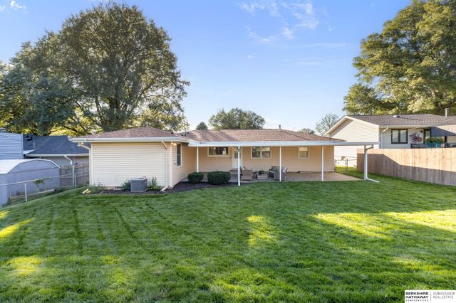 3329 S 78th Street, Omaha, NE 68124