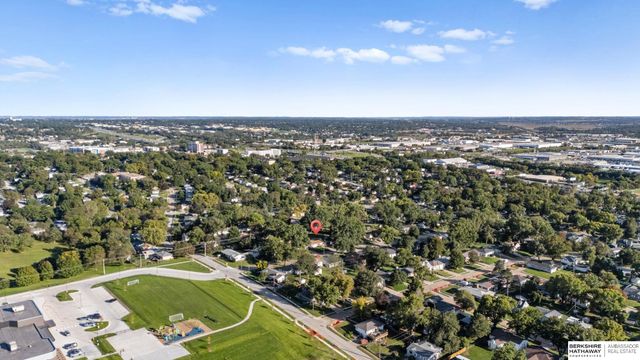 3329 S 78th Street, Omaha, NE 68124