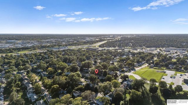 3329 S 78th Street, Omaha, NE 68124