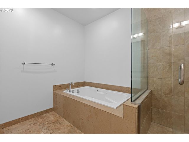 1728 Nw RIVERSCAPE St, Portland, OR 97209