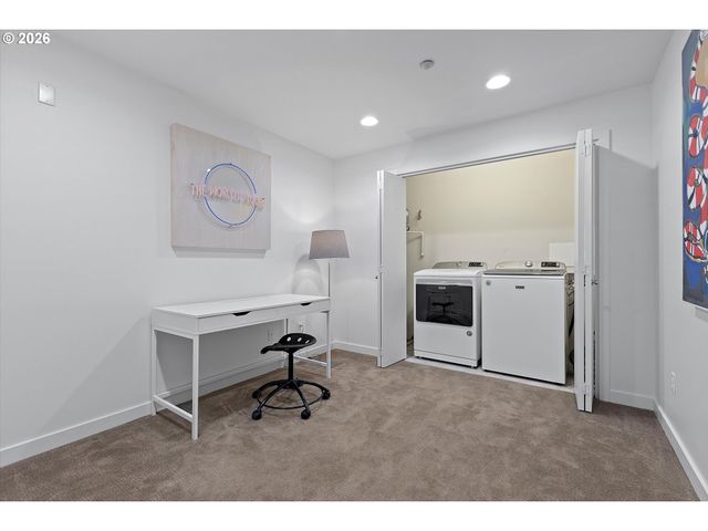 1728 Nw RIVERSCAPE St, Portland, OR 97209