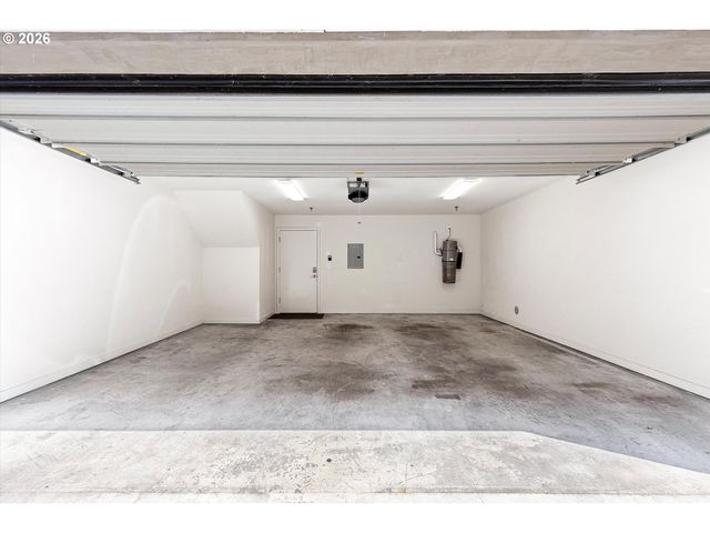 1728 Nw RIVERSCAPE St, Portland, OR 97209