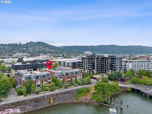 1728 Nw RIVERSCAPE St, Portland, OR 97209