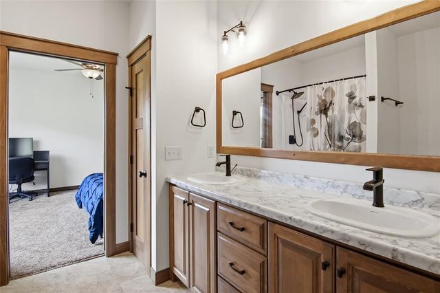6401 Aspen Ridge Drive, Eau Claire, WI 54703