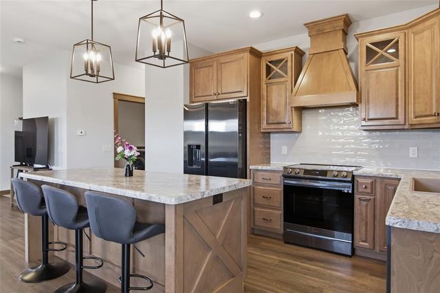 6401 Aspen Ridge Drive, Eau Claire, WI 54703