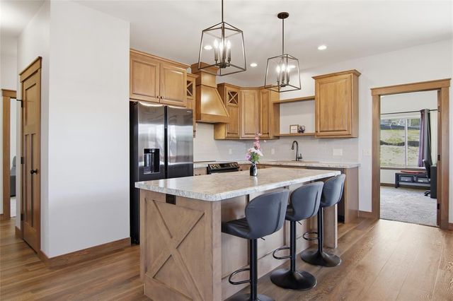 6401 Aspen Ridge Drive, Eau Claire, WI 54703