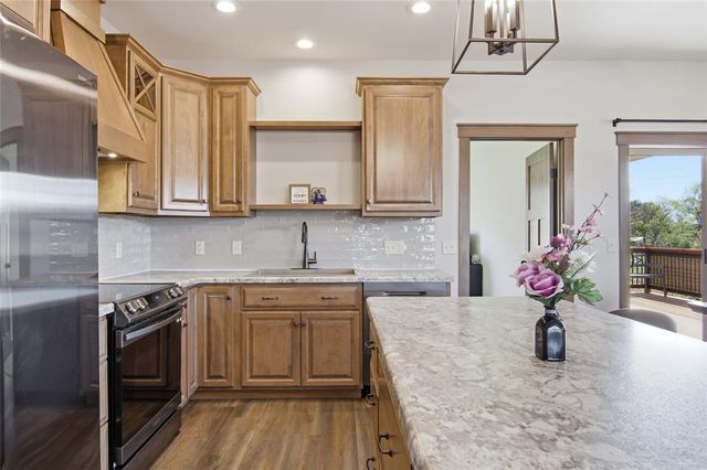 6401 Aspen Ridge Drive, Eau Claire, WI 54703
