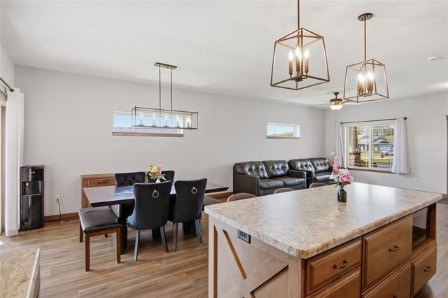 6401 Aspen Ridge Drive, Eau Claire, WI 54703