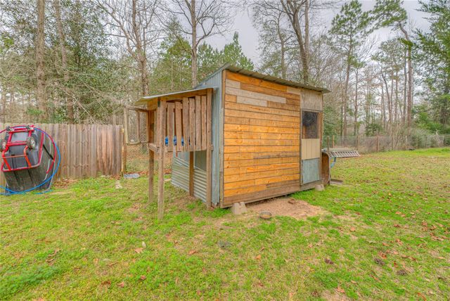 713 Garrett Road, Livingston, TX 77351