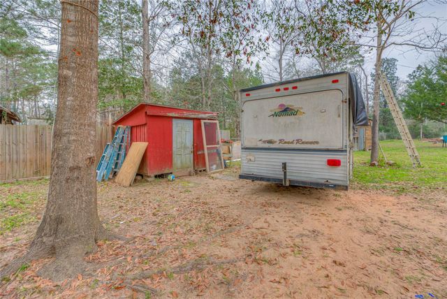 713 Garrett Road, Livingston, TX 77351