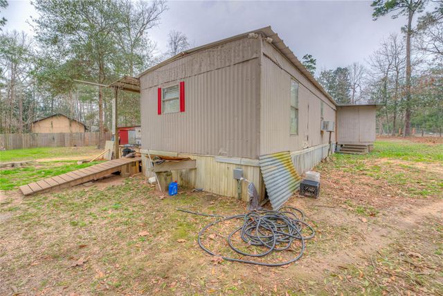 713 Garrett Road, Livingston, TX 77351