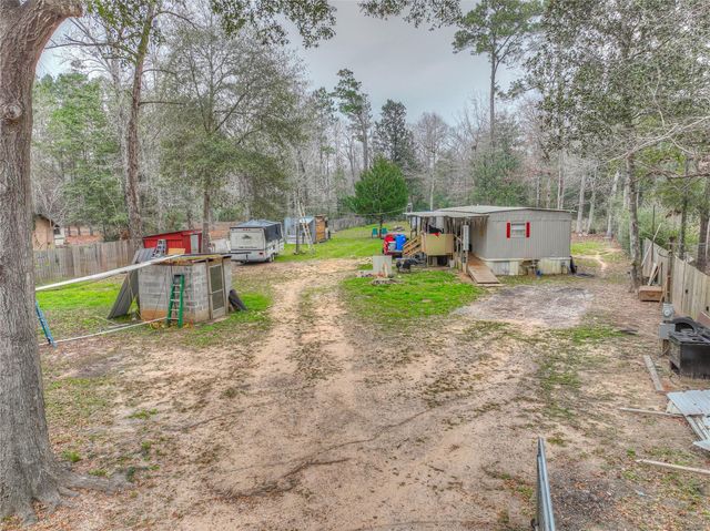 713 Garrett Road, Livingston, TX 77351