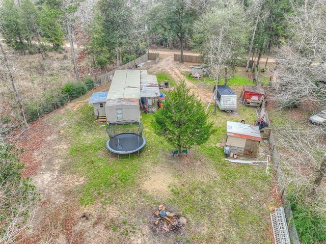 713 Garrett Road, Livingston, TX 77351