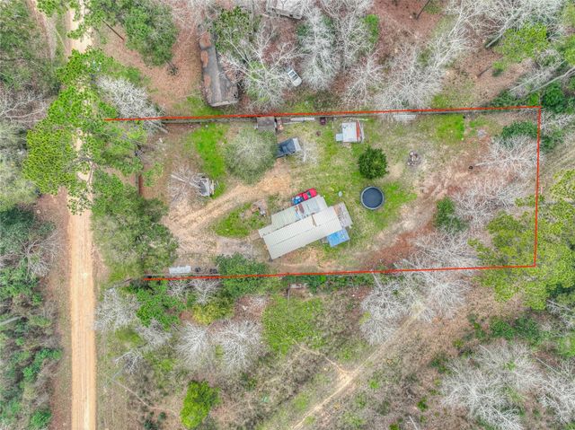 713 Garrett Road, Livingston, TX 77351