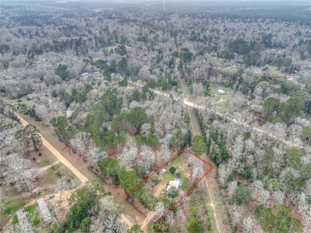 713 Garrett Road, Livingston, TX 77351