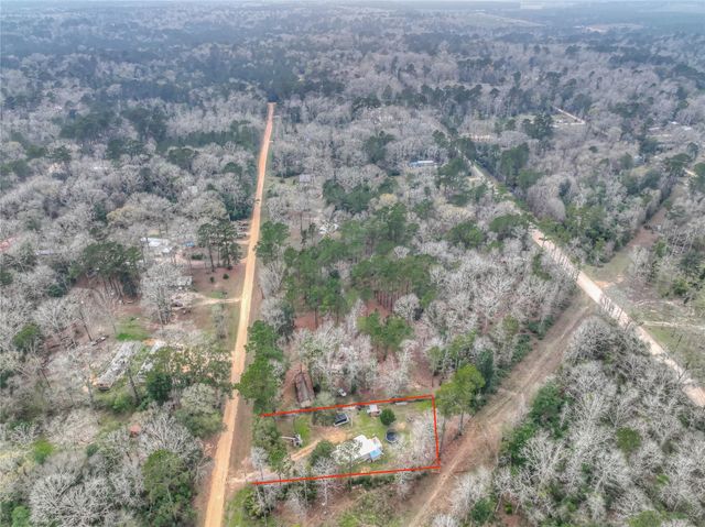 713 Garrett Road, Livingston, TX 77351