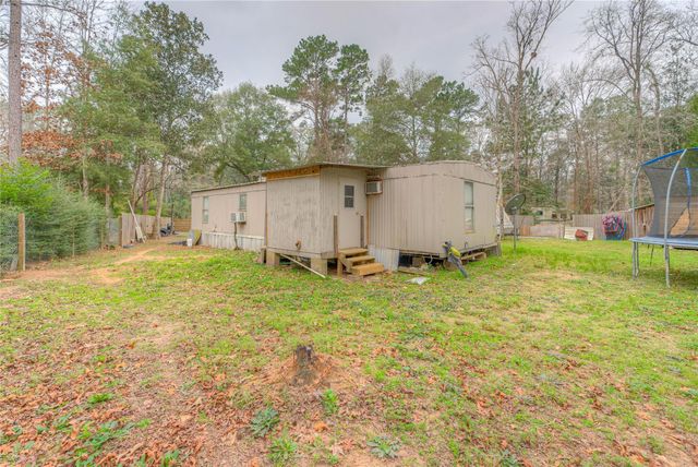 713 Garrett Road, Livingston, TX 77351
