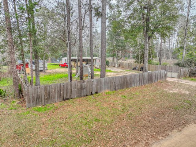 713 Garrett Road, Livingston, TX 77351