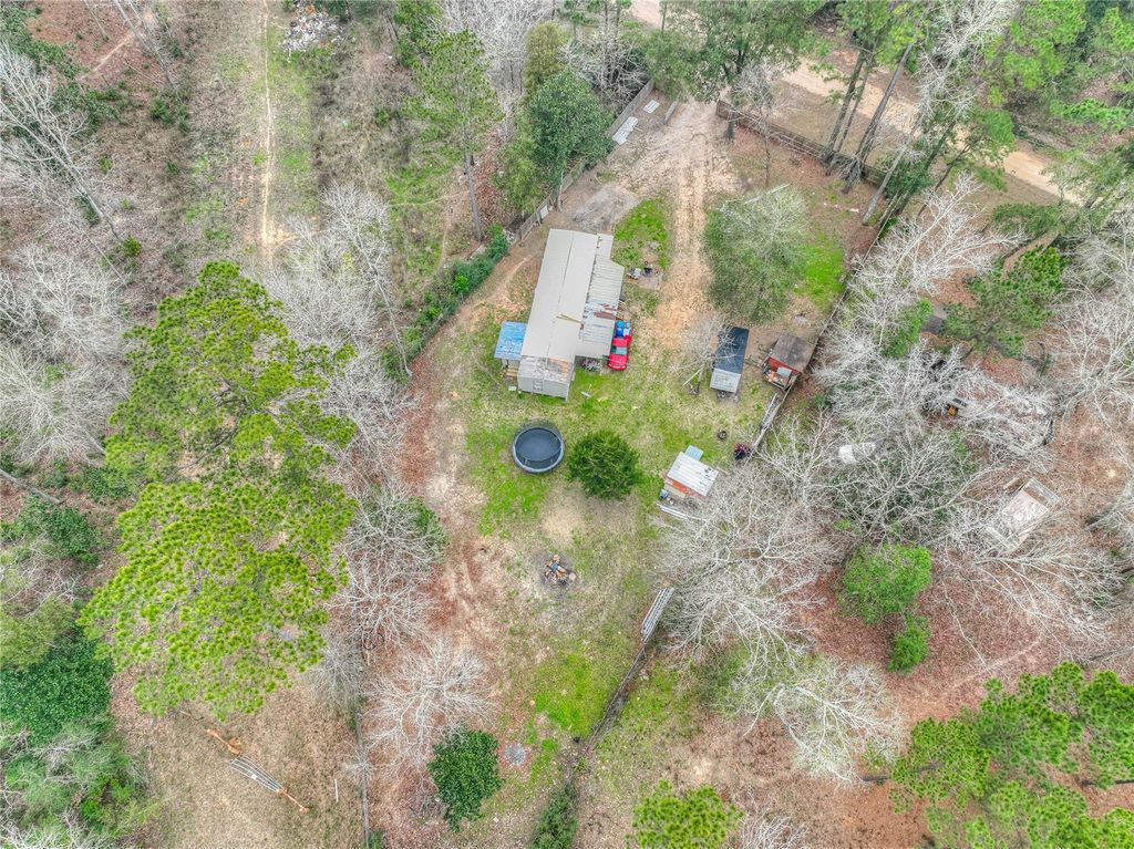 713 Garrett Road, Livingston, TX 77351