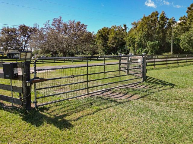 331 SE HIGHWAY 42, Summerfield, FL 34491