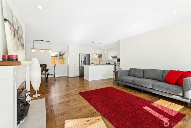 2011 145th Avenue SE, Bellevue, WA 98007