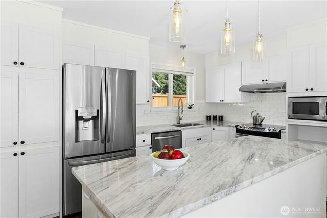 2011 145th Avenue SE, Bellevue, WA 98007