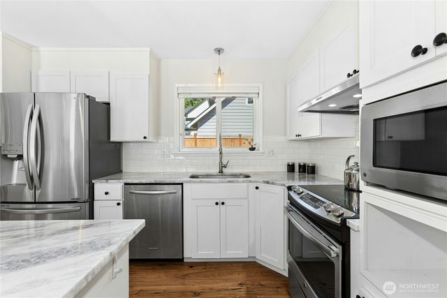 2011 145th Avenue SE, Bellevue, WA 98007