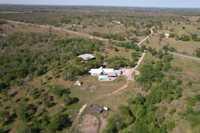 4530 Fm 86, Luling, TX 78648