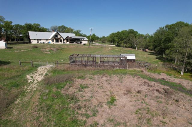 4530 Fm 86, Luling, TX 78648