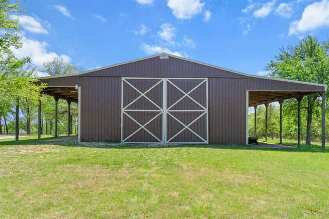 4530 Fm 86, Luling, TX 78648