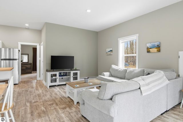 8660 Wilderness Trail, Traverse City, MI 49684