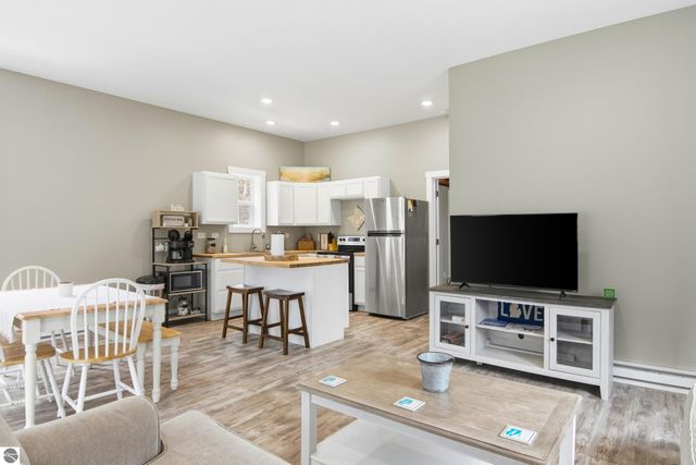 8660 Wilderness Trail, Traverse City, MI 49684