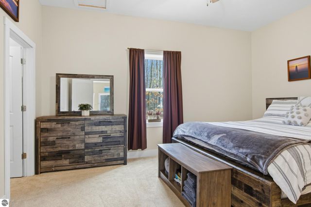 8660 Wilderness Trail, Traverse City, MI 49684