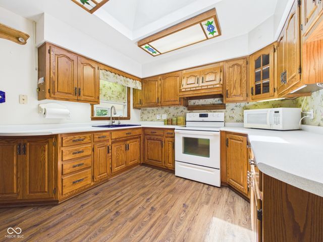 405 W Van Buren Street, Alexandria, IN 46001