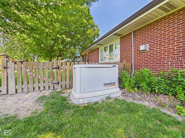 405 W Van Buren Street, Alexandria, IN 46001