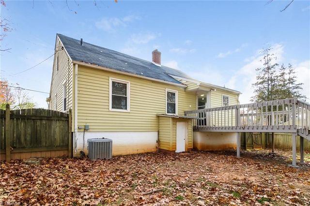 5413 Shattalon Drive, Winston-salem, NC 27106