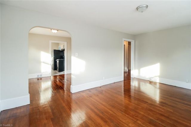 5413 Shattalon Drive, Winston-salem, NC 27106