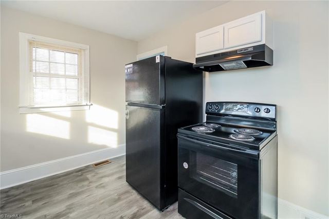 5413 Shattalon Drive, Winston-salem, NC 27106