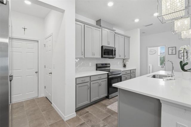 1088 HAPPY FOREST LOOP, Deland, FL 32720