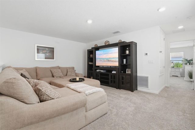 1088 HAPPY FOREST LOOP, Deland, FL 32720