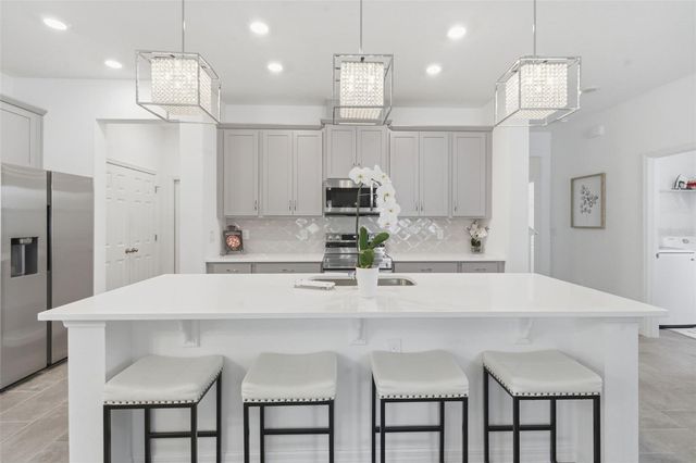 1088 HAPPY FOREST LOOP, Deland, FL 32720