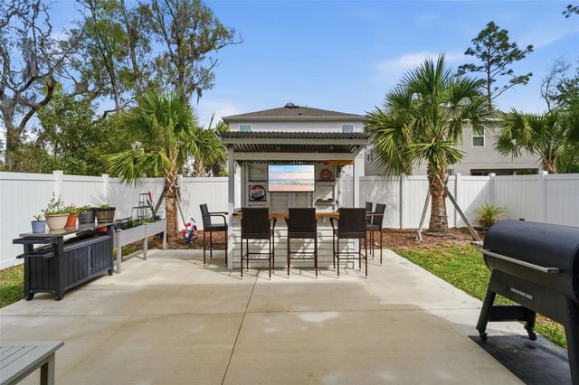 1088 HAPPY FOREST LOOP, Deland, FL 32720