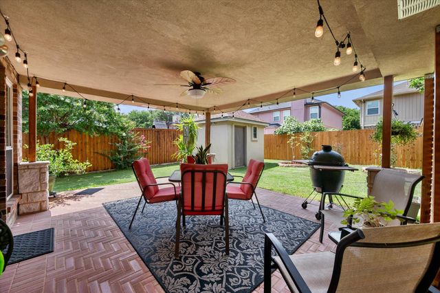 2404 Bennington Drive, Arlington, TX 76018