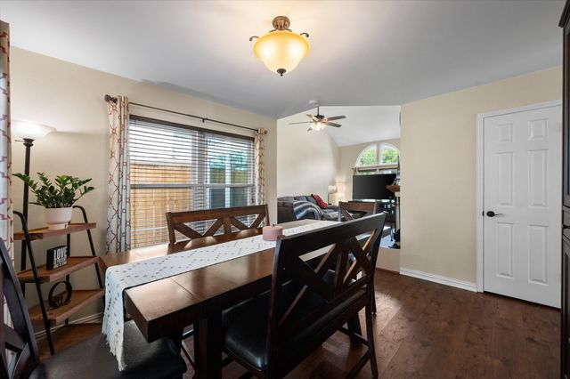2404 Bennington Drive, Arlington, TX 76018