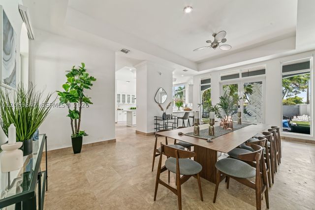 12141 Walsh Blvd, Miami, FL 33184