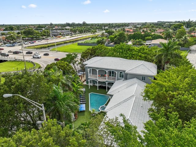 12141 Walsh Blvd, Miami, FL 33184